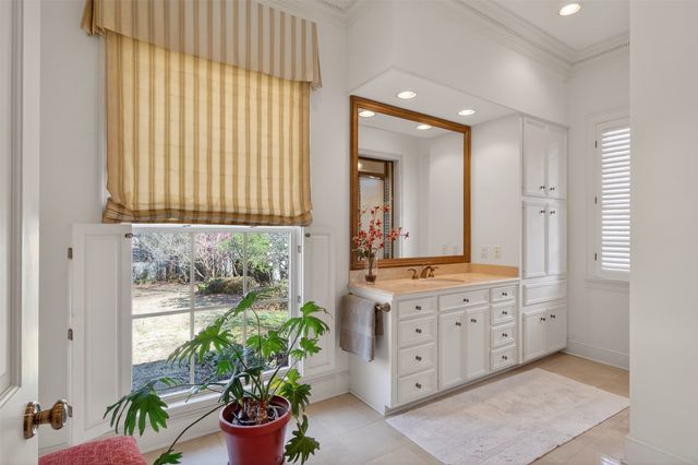 6607 Gilbert Drive, Shreveport, LA 71106