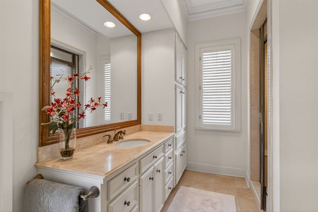 6607 Gilbert Drive, Shreveport, LA 71106