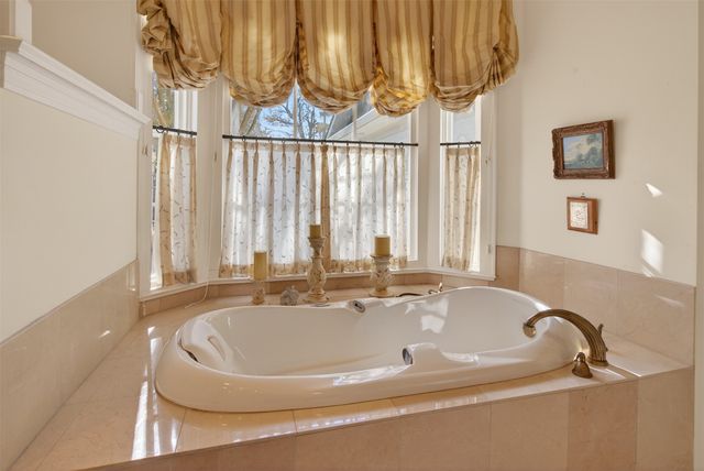 6607 Gilbert Drive, Shreveport, LA 71106