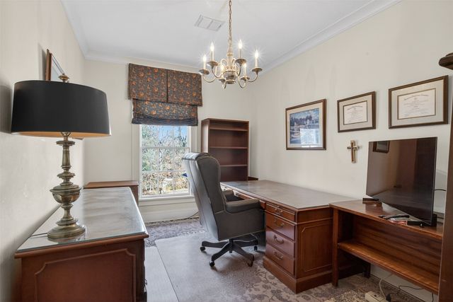 6607 Gilbert Drive, Shreveport, LA 71106