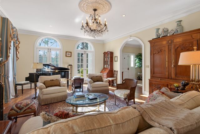 6607 Gilbert Drive, Shreveport, LA 71106