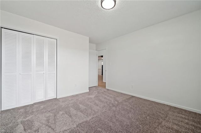 1057 Clipper DR, Hampton, VA 23669