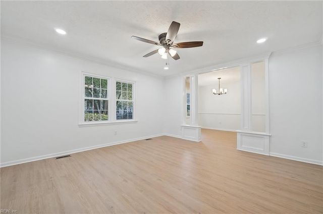 1057 Clipper DR, Hampton, VA 23669