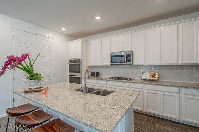 13073 E Cembeline Lane, Tucson, AZ 85747