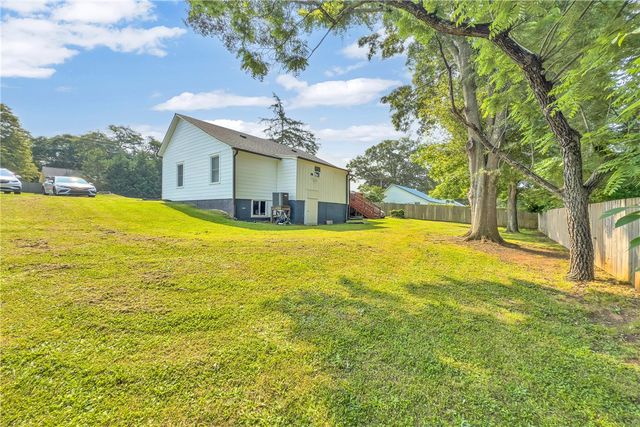 316 Blue Ridge Street, Pendleton, SC 29670