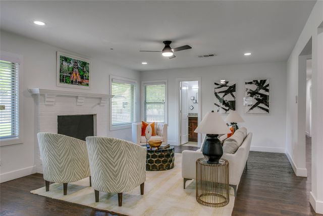 6207 Royal Lane, Dallas, TX 75230