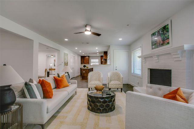 6207 Royal Lane, Dallas, TX 75230