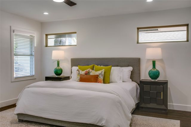 6207 Royal Lane, Dallas, TX 75230