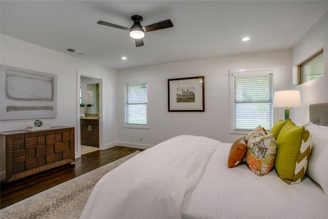 6207 Royal Lane, Dallas, TX 75230