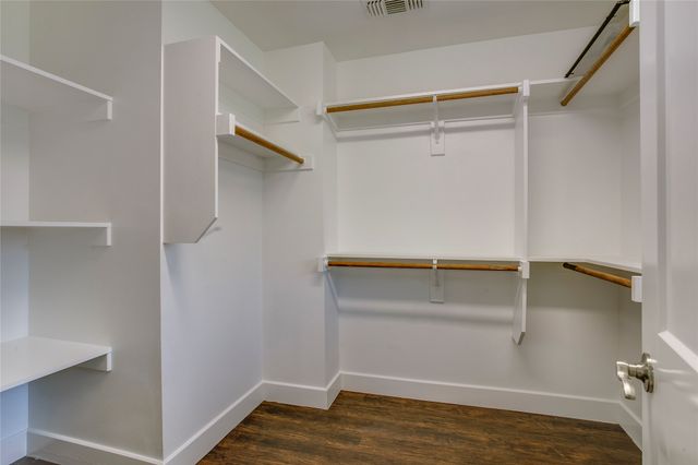 6207 Royal Lane, Dallas, TX 75230