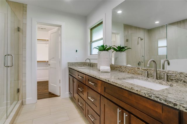 6207 Royal Lane, Dallas, TX 75230