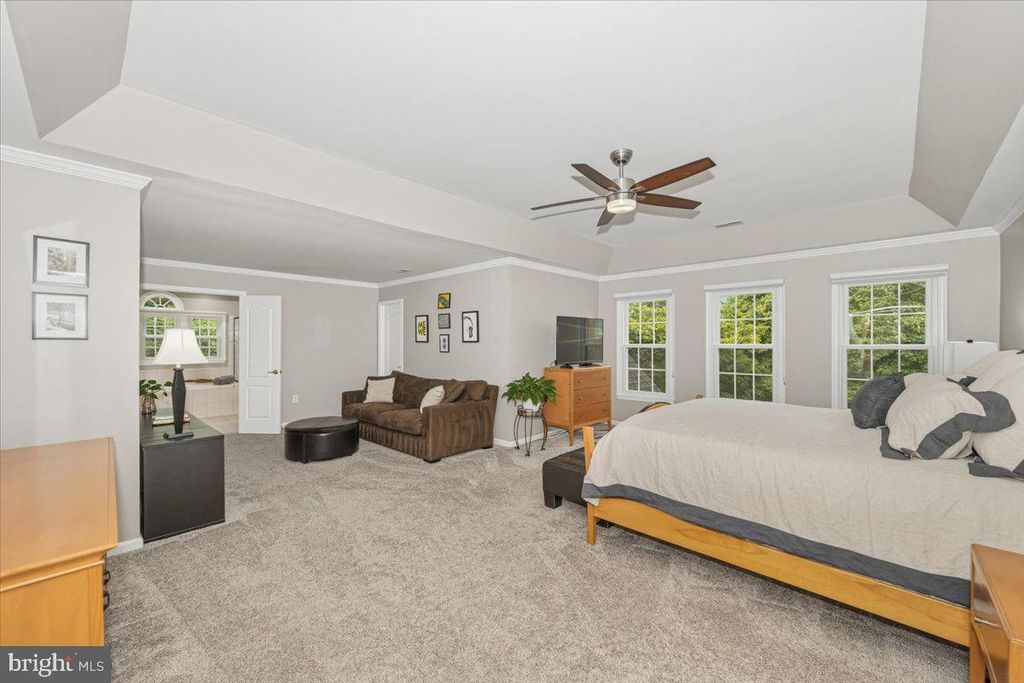 Image 34 of property listing at 15125 ROLLINMEAD DR, Gaithersburg, MD 20878