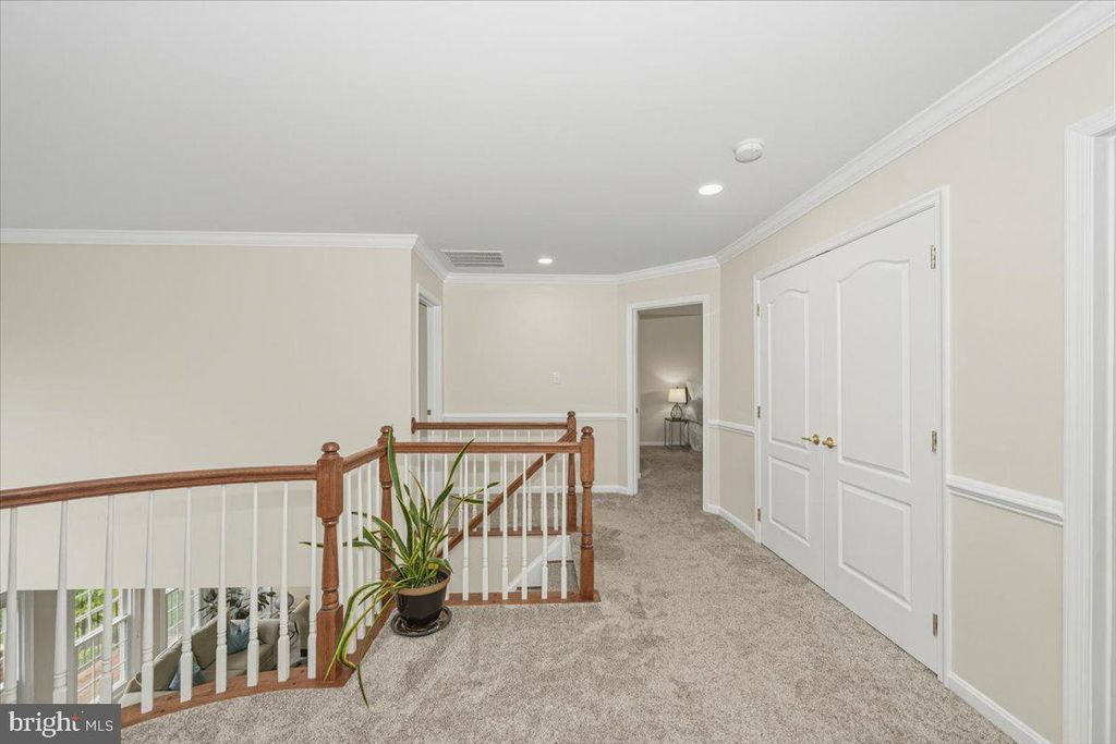 Image 53 of property listing at 15125 ROLLINMEAD DR, Gaithersburg, MD 20878