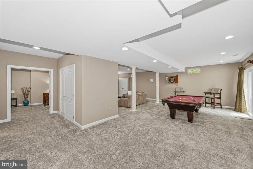 Image 55 of property listing at 15125 ROLLINMEAD DR, Gaithersburg, MD 20878