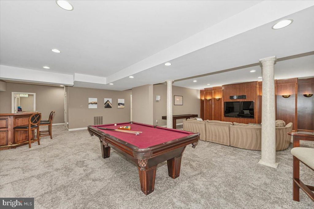 Image 57 of property listing at 15125 ROLLINMEAD DR, Gaithersburg, MD 20878
