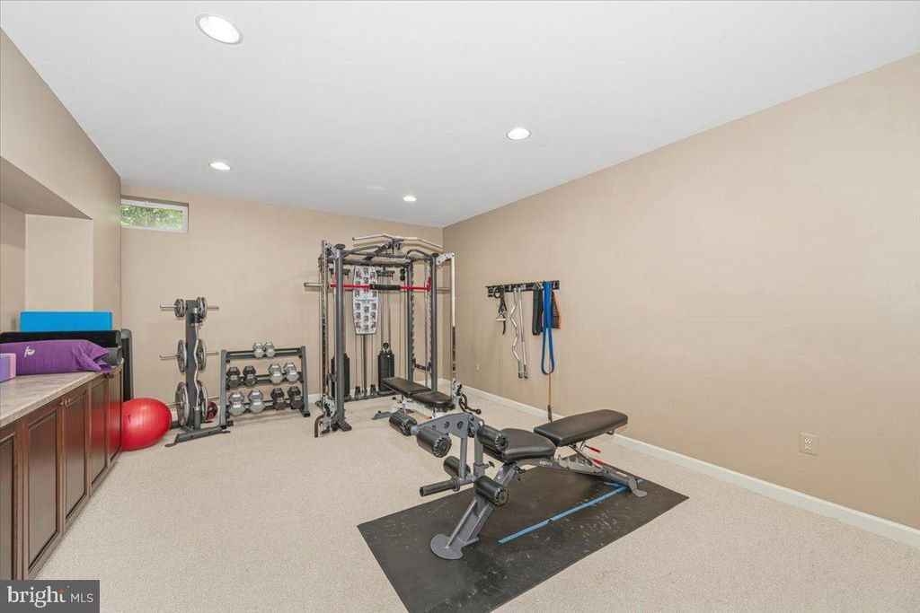 Image 61 of property listing at 15125 ROLLINMEAD DR, Gaithersburg, MD 20878