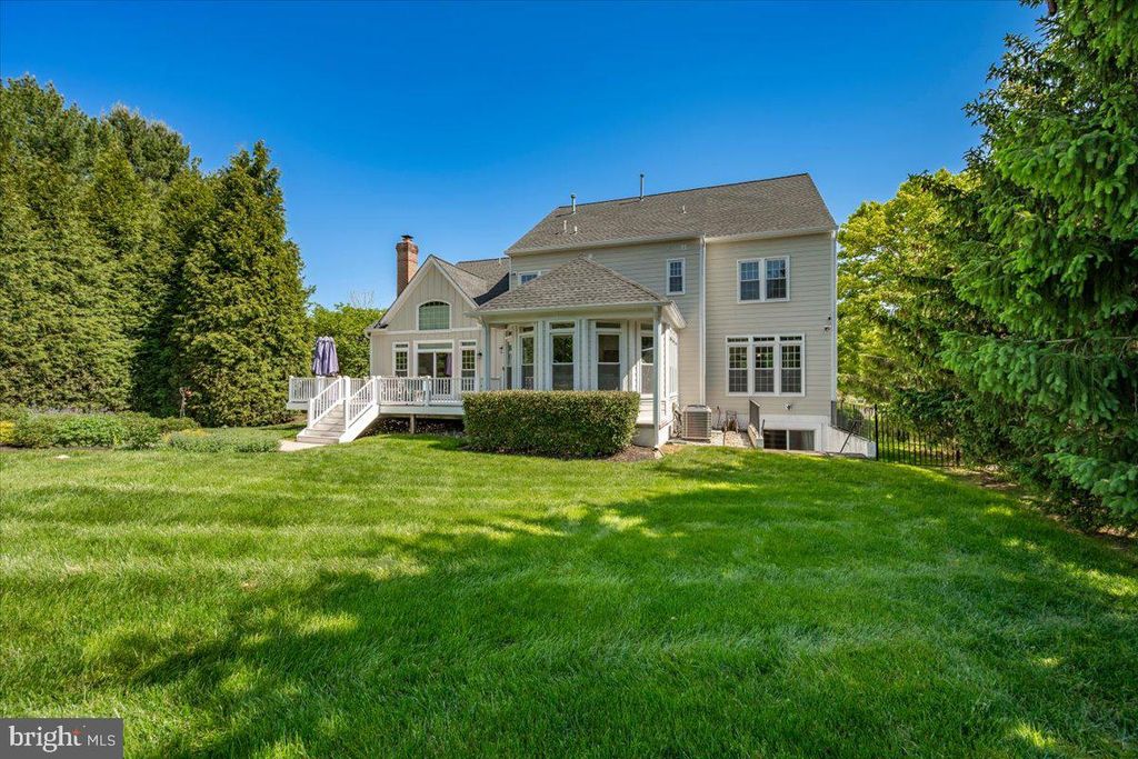 Image 70 of property listing at 15125 ROLLINMEAD DR, Gaithersburg, MD 20878