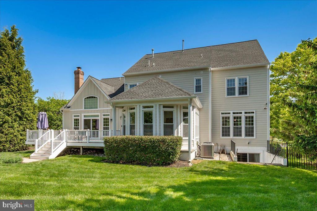 Image 71 of property listing at 15125 ROLLINMEAD DR, Gaithersburg, MD 20878