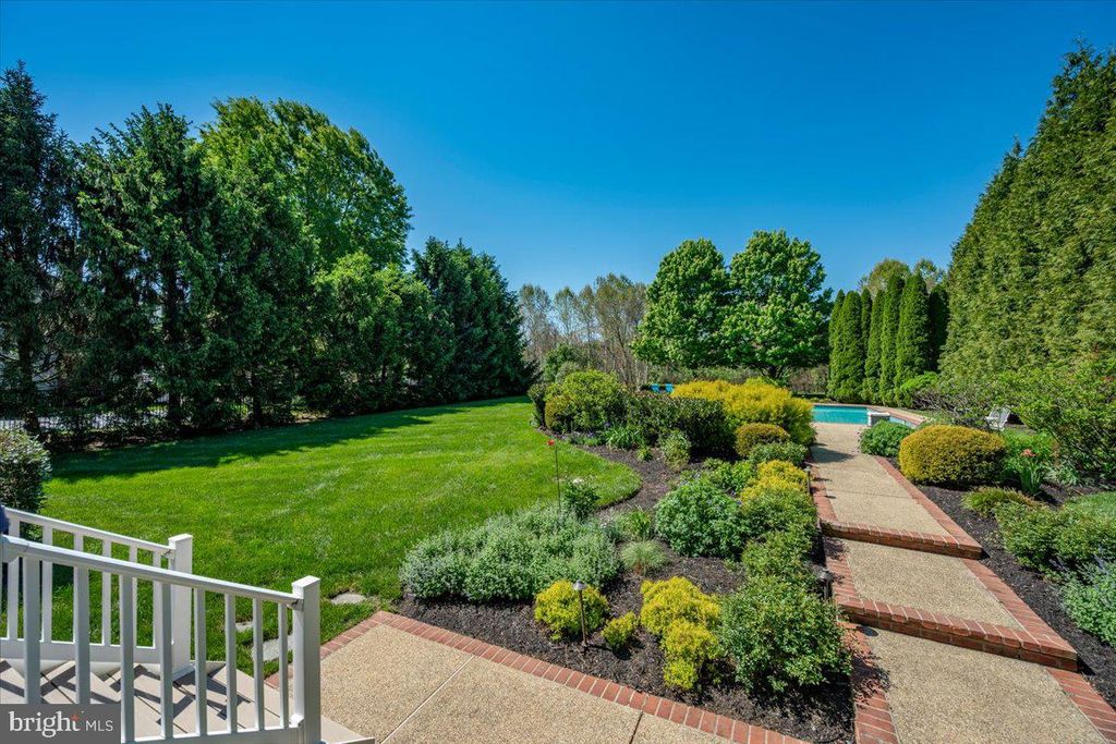 Image 76 of property listing at 15125 ROLLINMEAD DR, Gaithersburg, MD 20878