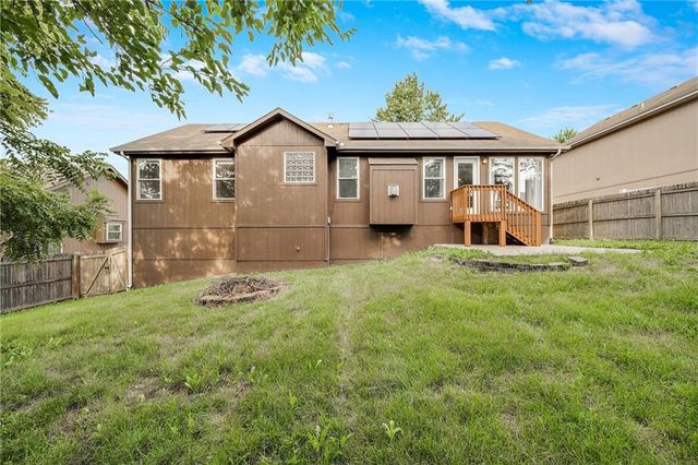 1601 NW Nicholas Drive, Grain Valley, MO 64029