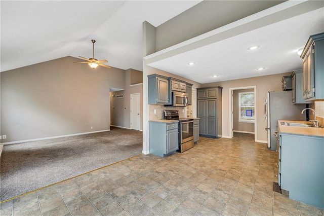 1601 NW Nicholas Drive, Grain Valley, MO 64029