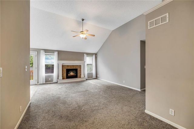 1601 NW Nicholas Drive, Grain Valley, MO 64029