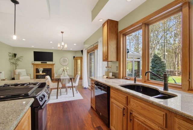 55 Lazarus Way, Salem, NH 03079