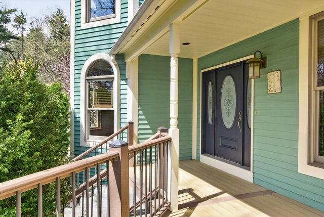 55 Lazarus Way, Salem, NH 03079