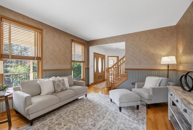 55 Lazarus Way, Salem, NH 03079