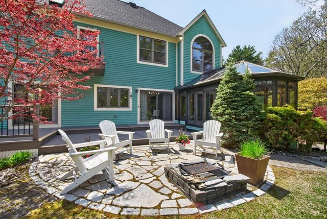 55 Lazarus Way, Salem, NH 03079