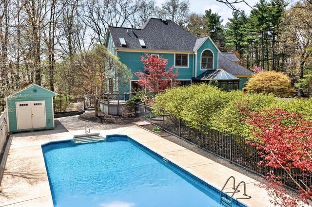 55 Lazarus Way, Salem, NH 03079