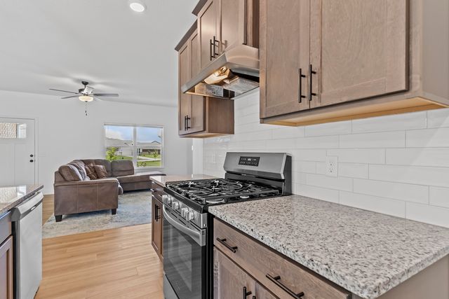 608 N Baywood Drive, Nixa, MO 65714