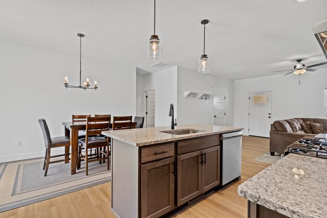 608 N Baywood Drive, Nixa, MO 65714