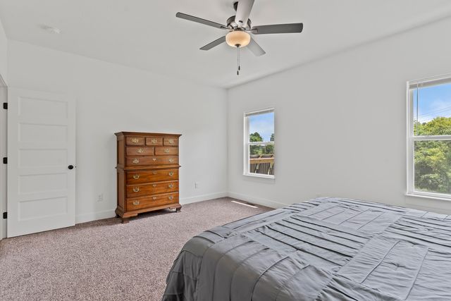 608 N Baywood Drive, Nixa, MO 65714