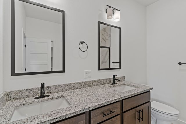 608 N Baywood Drive, Nixa, MO 65714