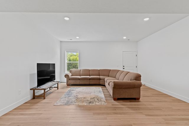 608 N Baywood Drive, Nixa, MO 65714