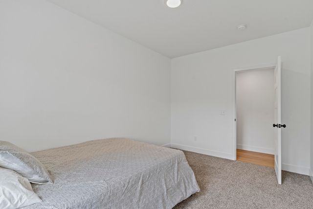 608 N Baywood Drive, Nixa, MO 65714