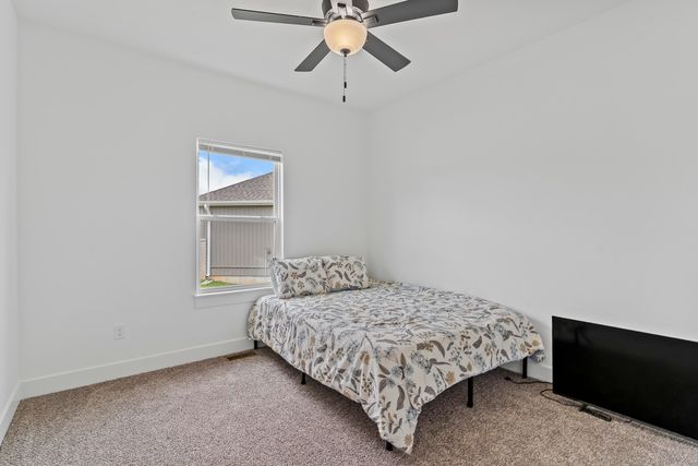 608 N Baywood Drive, Nixa, MO 65714