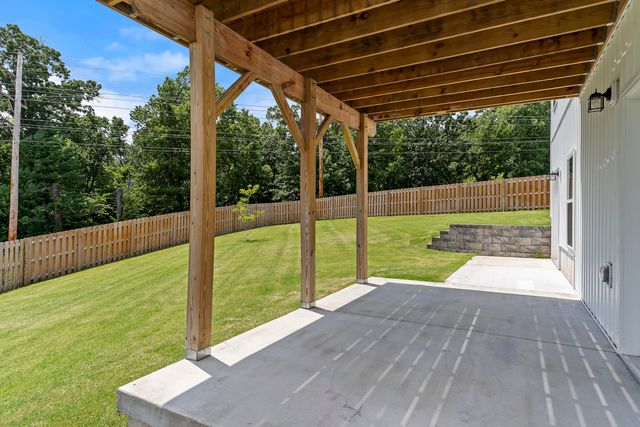 608 N Baywood Drive, Nixa, MO 65714
