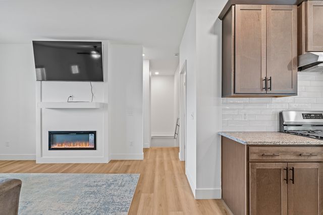 608 N Baywood Drive, Nixa, MO 65714