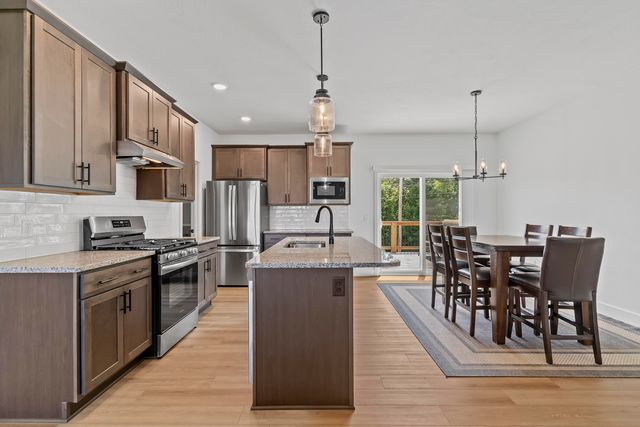 608 N Baywood Drive, Nixa, MO 65714