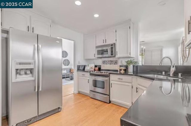 5258 Pebble Glen Dr, Concord, CA 94521
