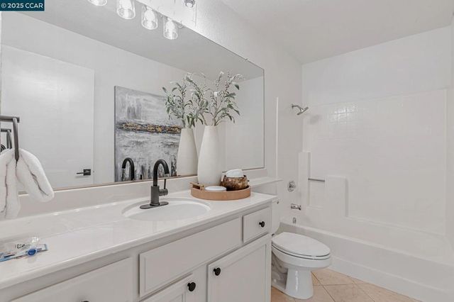 5258 Pebble Glen Dr, Concord, CA 94521