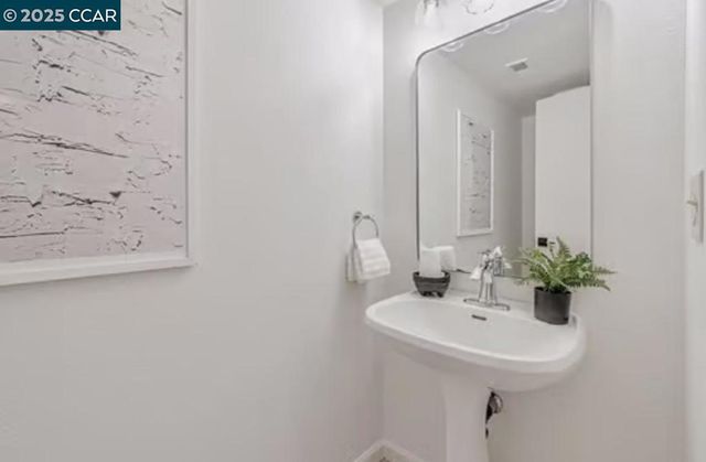 5258 Pebble Glen Dr, Concord, CA 94521