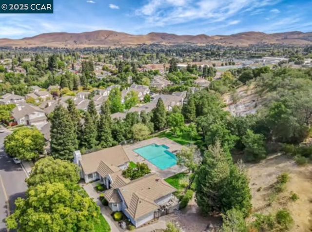 5258 Pebble Glen Dr, Concord, CA 94521