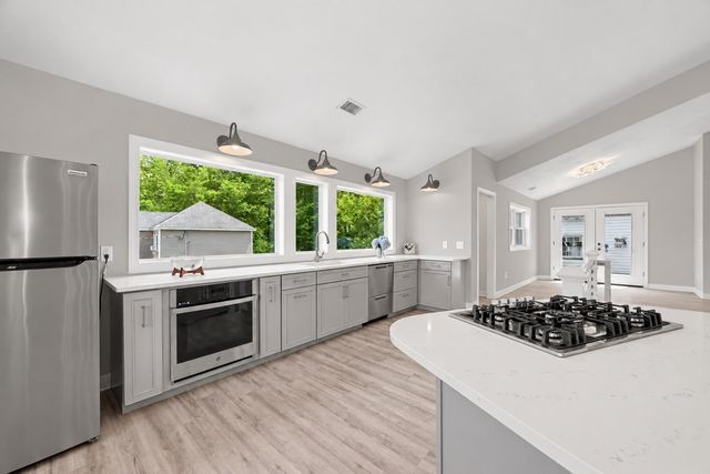 6 Wilson Ave, Spencer, MA 01562