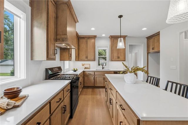 5501 Reeds Road, Mission, KS 66202