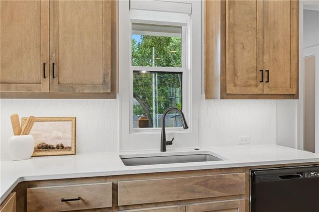 5501 Reeds Road, Mission, KS 66202