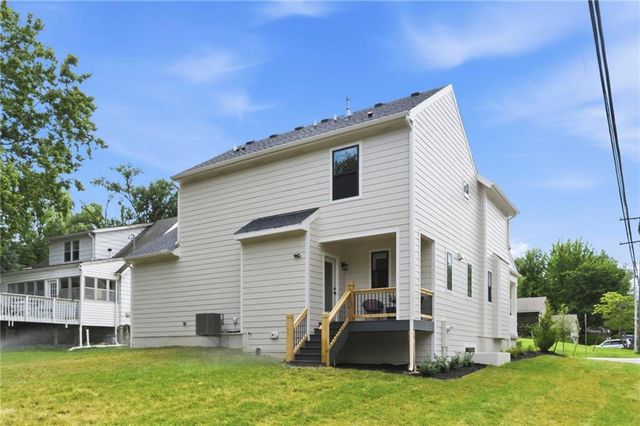 5501 Reeds Road, Mission, KS 66202