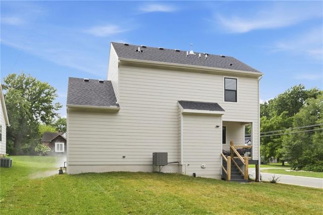 5501 Reeds Road, Mission, KS 66202